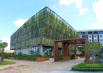 tropical-architecture-hospitality-green-building-ventilated-facade-angsana-cambodia