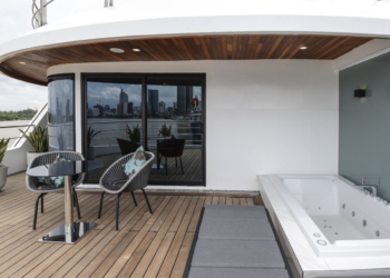owner suite private deck Jacuzzi