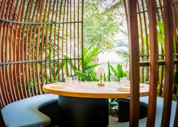 sustianbale-design-restaurant-timber-booth